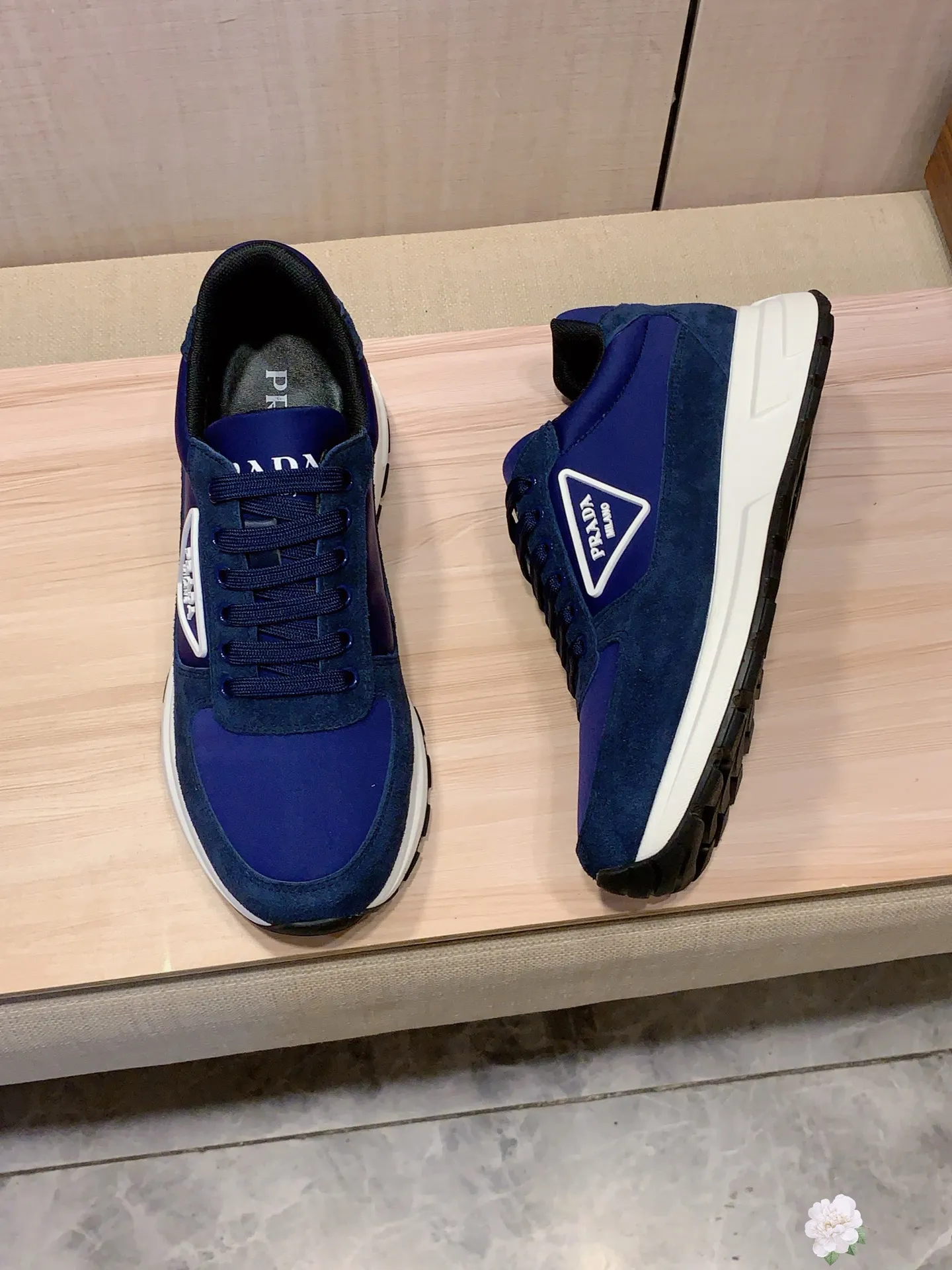 Men's Men's Shoes💰420💰💰🎩🎩[Lightning][Lightning] "PRADA*" The latest and most popular casual shoes, top brand [seduce] luxury~purchase, top~quality. [Strong] The upper is made of imported breathable cowhide with material ➕ breathable sheepskin feet (•) and fine workmanship. The original stylish and stylish soft rubber wear-resistant and non-slip outsole is light and comfortable on the feet. The real thing looks better when photographed. 085: code: 38-44, 3️⃣ colors selected